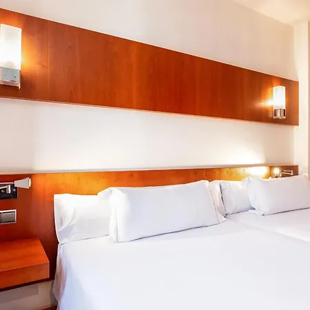Hotel Senator 3*