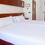 Hotel Senator 3*