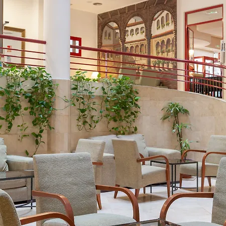 Hotel Senator 3*